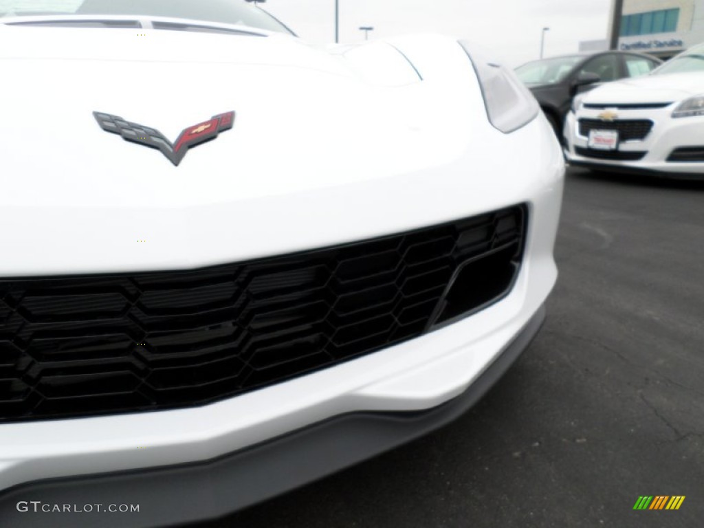 2015 Corvette Z06 Coupe - Arctic White / Adrenaline Red photo #16