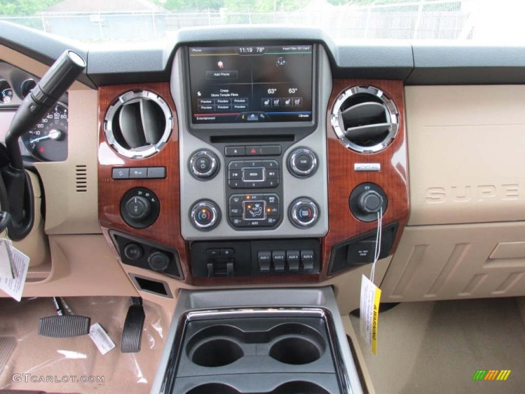 2015 Ford F350 Super Duty King Ranch Crew Cab 4x4 Controls Photo #102832129