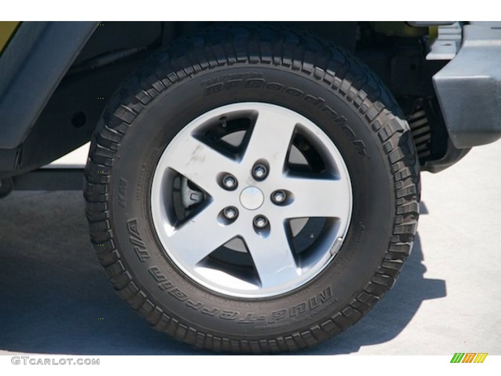 2010 Wrangler Unlimited Rubicon 4x4 - Rescue Green Metallic / Dark Slate Gray/Medium Slate Gray photo #30