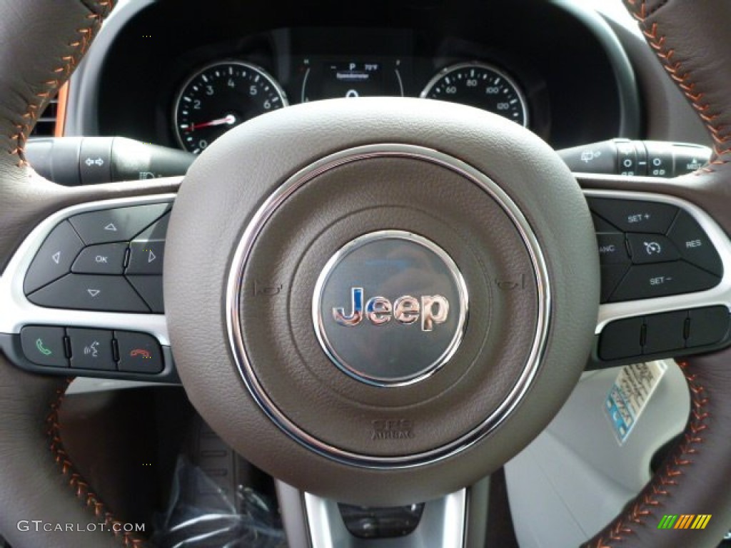 2015 Jeep Renegade Latitude 4x4 Bark Brown/Ski Gray Steering Wheel Photo #102832849