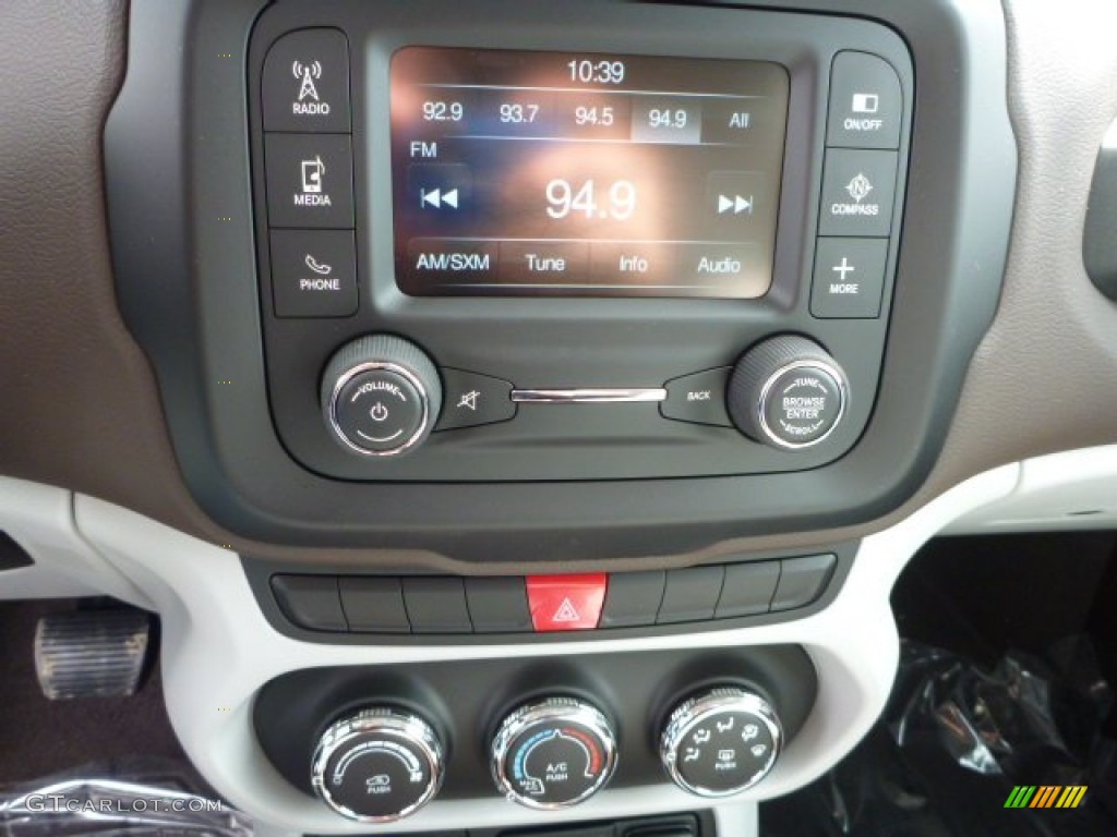 2015 Jeep Renegade Latitude 4x4 Controls Photo #102832928