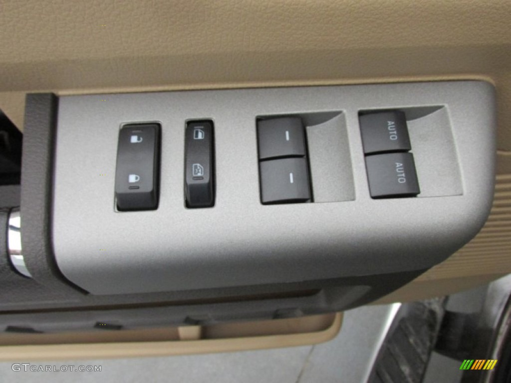 2015 Ford F350 Super Duty Lariat Crew Cab 4x4 Controls Photo #102832972