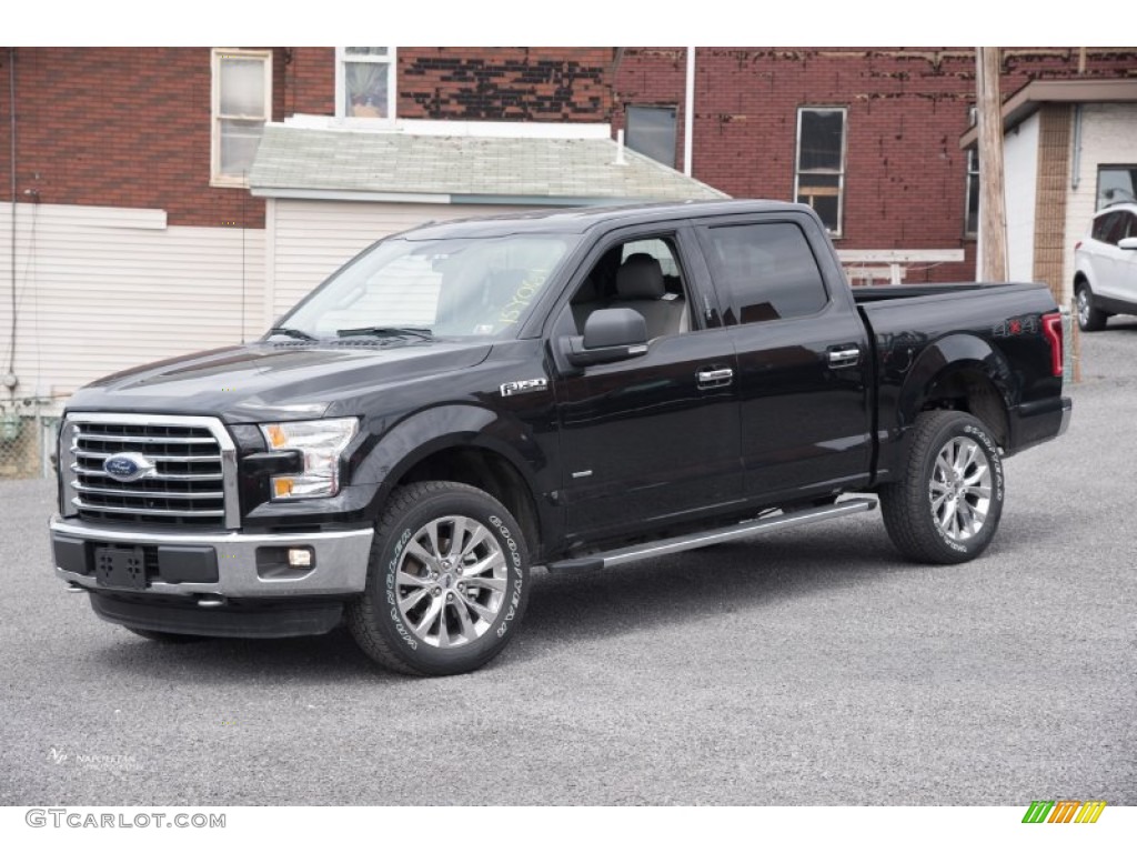 2015 F150 XLT SuperCrew 4x4 - Tuxedo Black Metallic / Medium Earth Gray photo #1