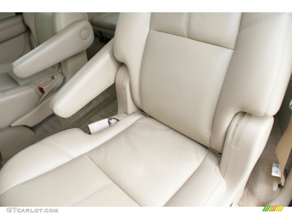 2007 Suburban 1500 LTZ - Gold Mist Metallic / Light Cashmere/Ebony photo #16