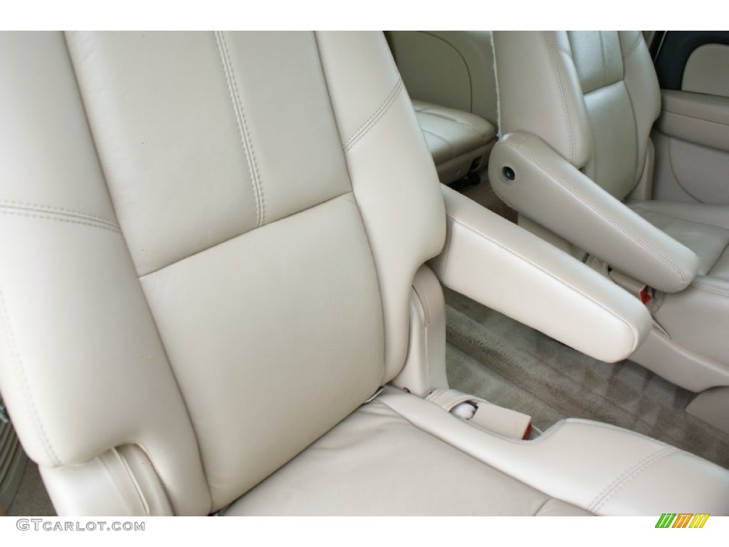 2007 Suburban 1500 LTZ - Gold Mist Metallic / Light Cashmere/Ebony photo #23