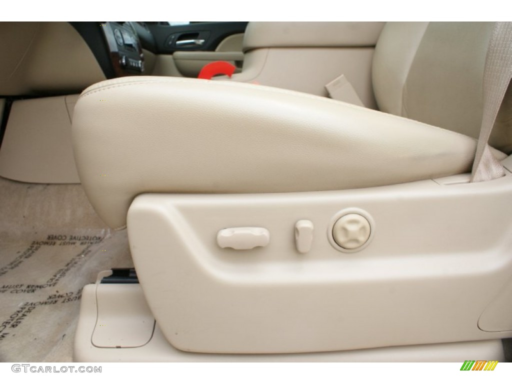 2007 Suburban 1500 LTZ - Gold Mist Metallic / Light Cashmere/Ebony photo #28