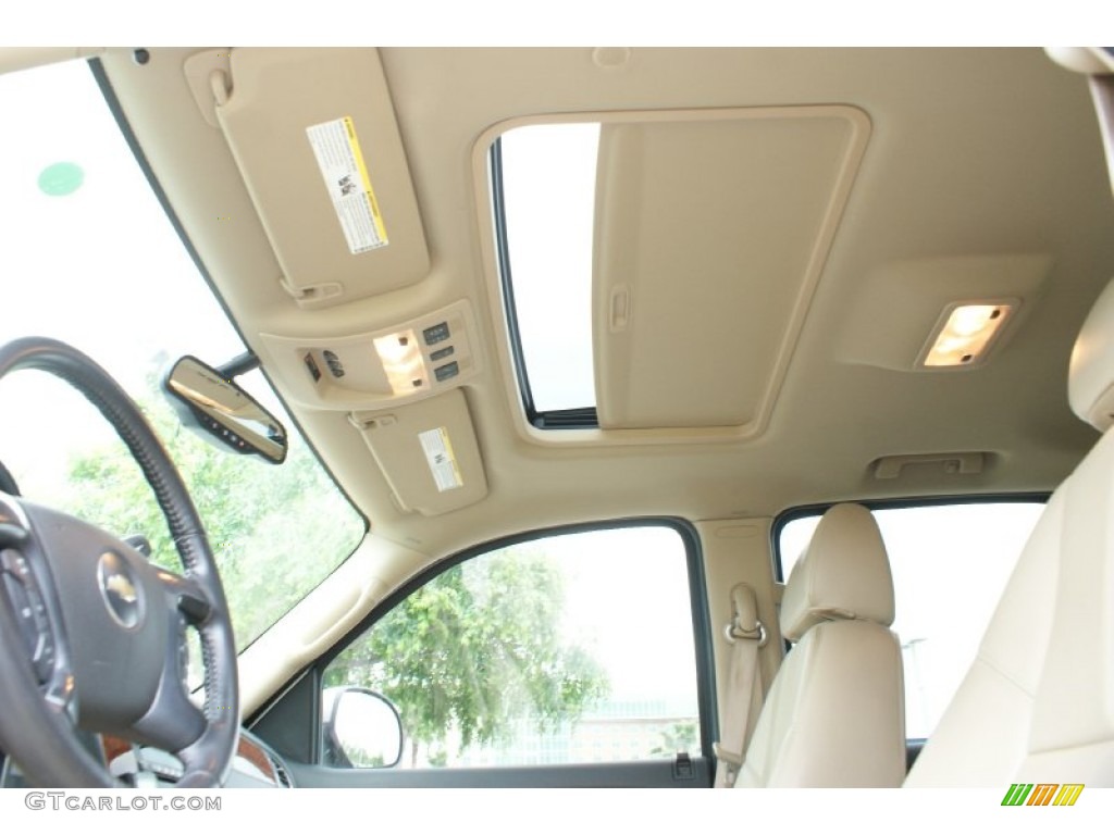 2007 Suburban 1500 LTZ - Gold Mist Metallic / Light Cashmere/Ebony photo #49