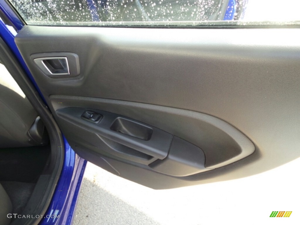 2014 Fiesta SE Sedan - Performance Blue / Charcoal Black photo #14