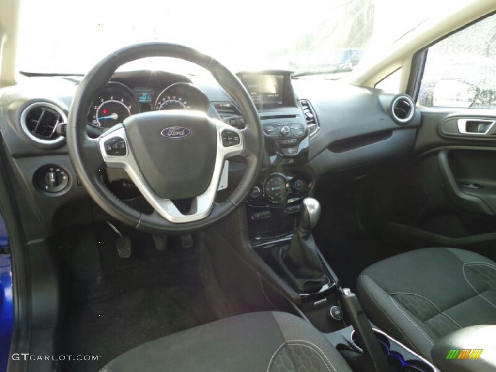 2014 Fiesta SE Sedan - Performance Blue / Charcoal Black photo #17