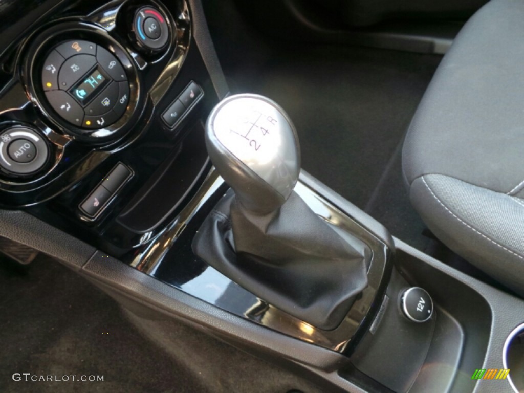 2014 Fiesta SE Sedan - Performance Blue / Charcoal Black photo #21