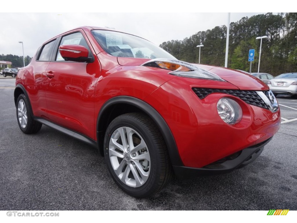 2015 Juke SV - Cayenne Red / Black/Red photo #7