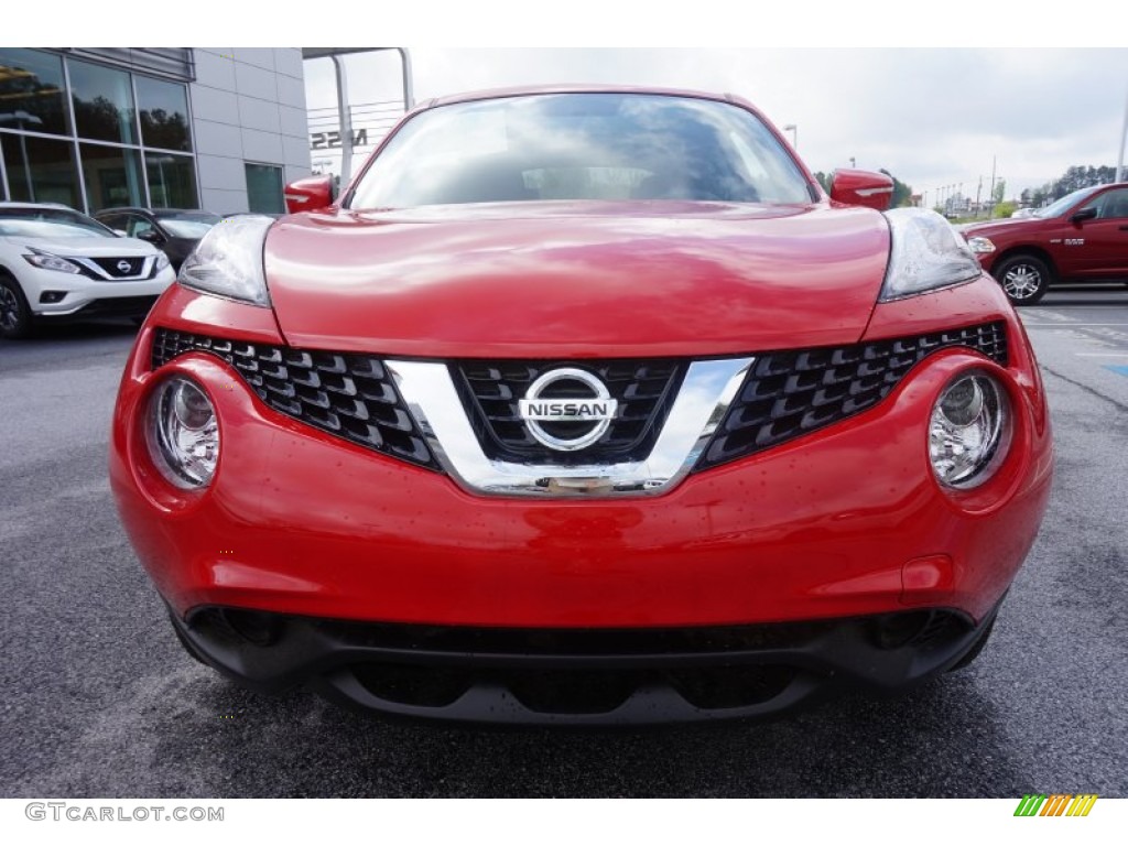 2015 Juke SV - Cayenne Red / Black/Red photo #8
