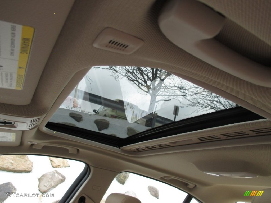 2013 3 Series 328i xDrive Sedan - Jet Black / Venetian Beige photo #11