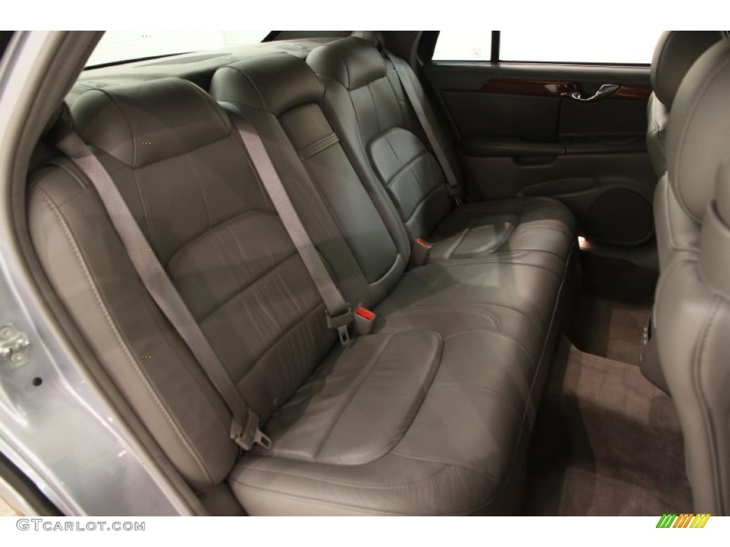 Dark Gray Interior 2005 Cadillac DeVille Sedan Photo #102861456