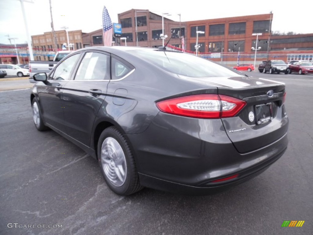 2015 Fusion SE - Magnetic Metallic / Charcoal Black photo #5