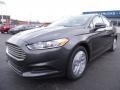 2015 Magnetic Metallic Ford Fusion SE  photo #7