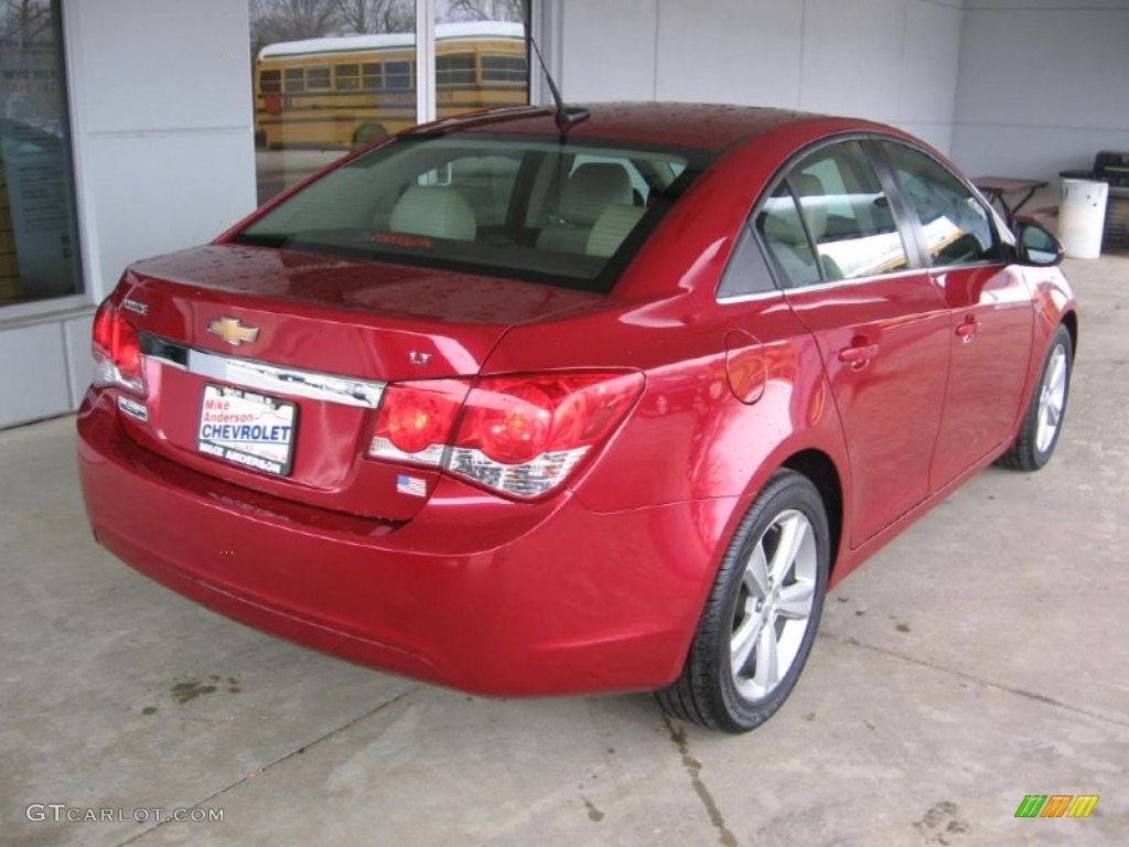 2014 Cruze LT - Crystal Red Tintcoat / Cocoa/Light Neutral photo #17