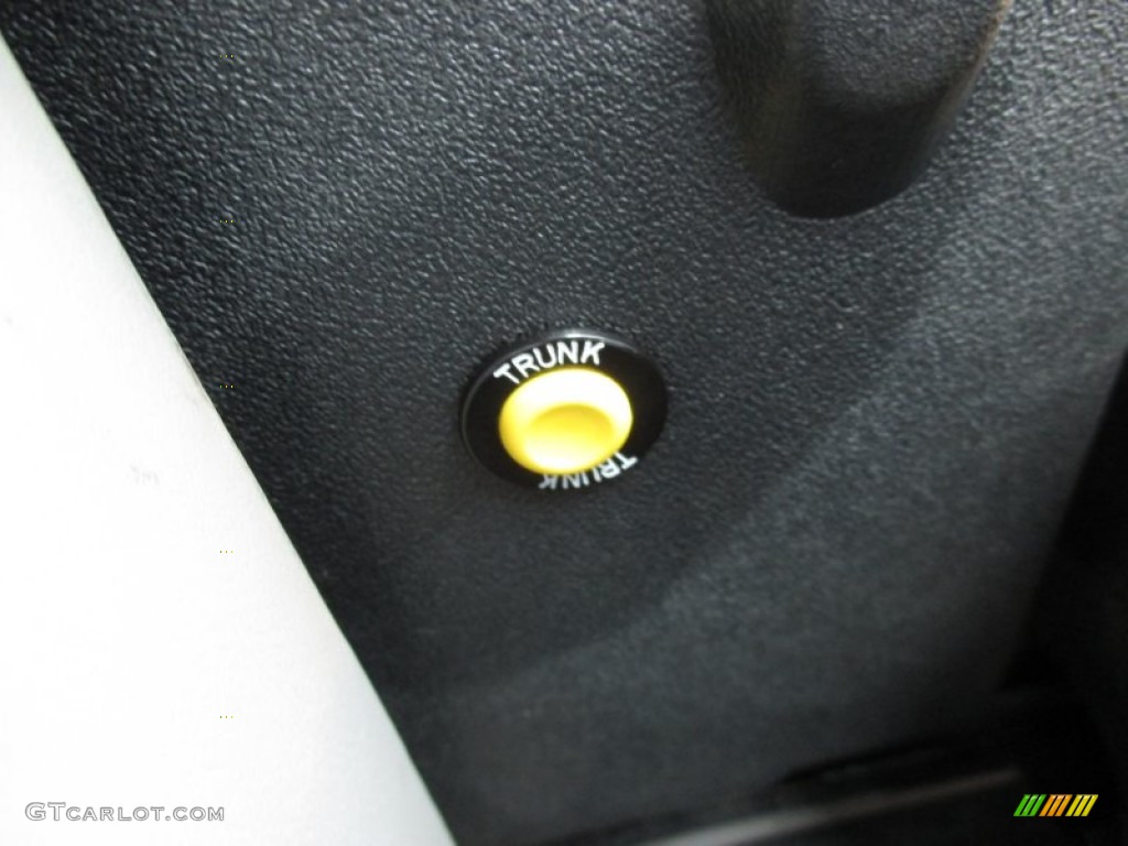 2001 Buick Century Custom Controls Photo #102867144