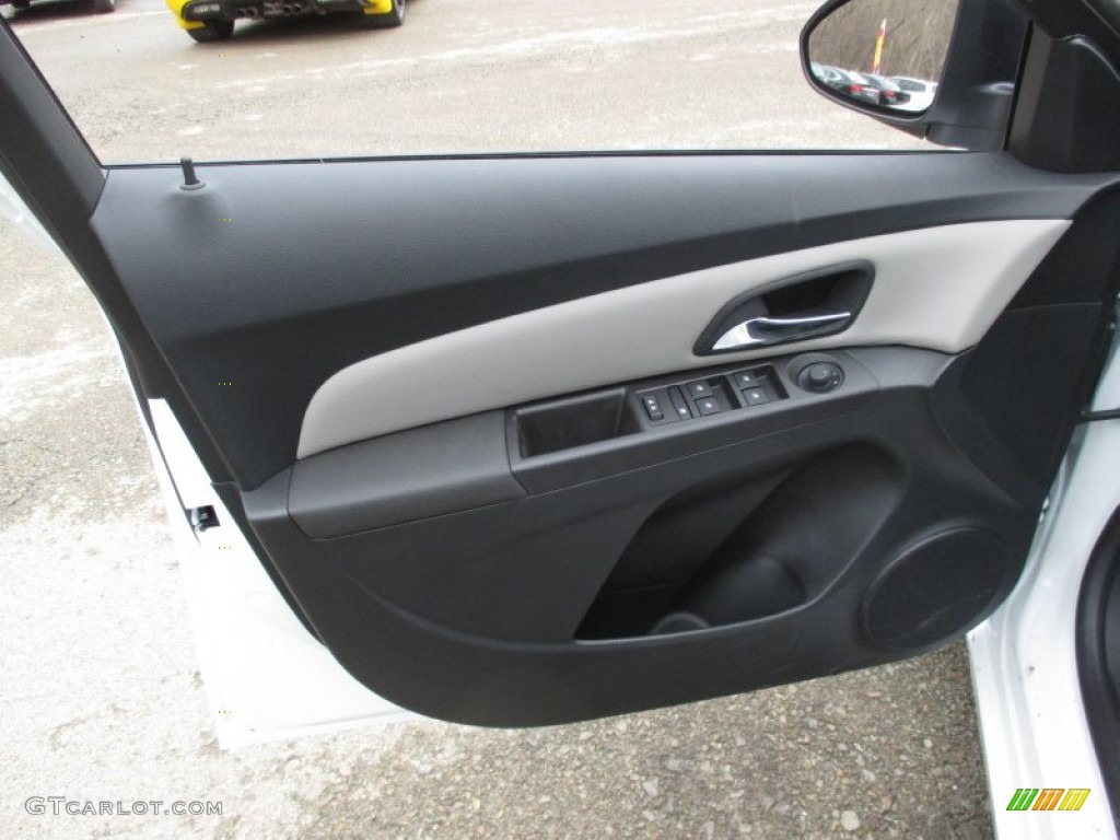 2015 Chevrolet Cruze LS Jet Black/Medium Titanium Door Panel Photo #102868629