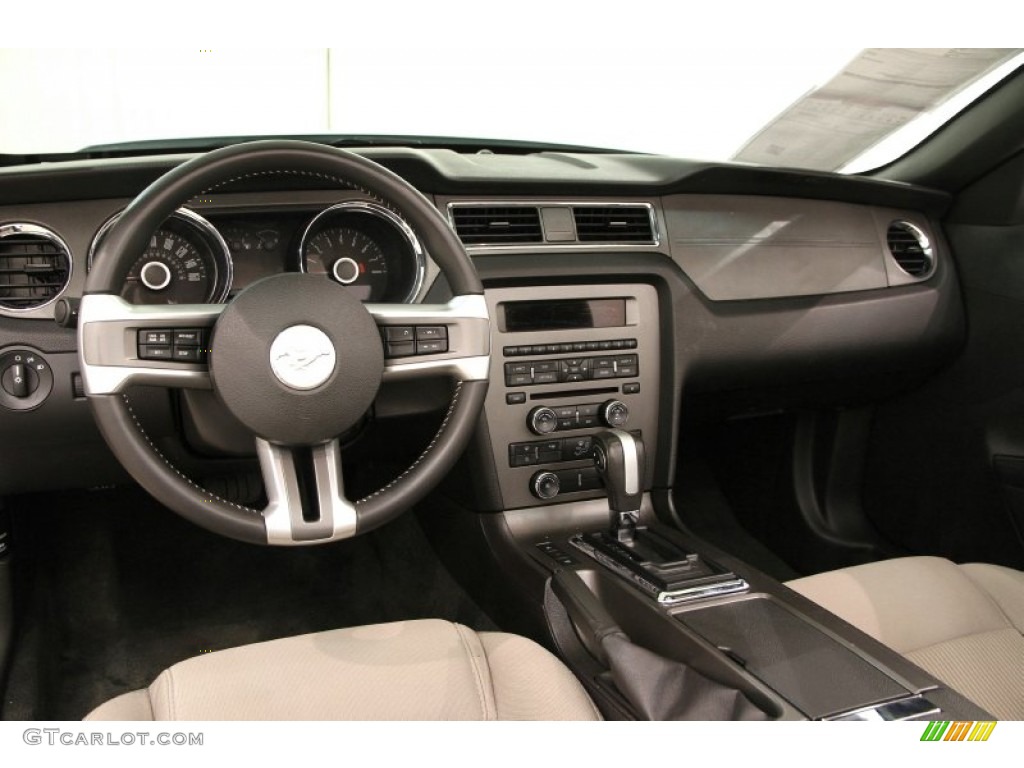 2014 Mustang V6 Convertible - Oxford White / Medium Stone photo #6