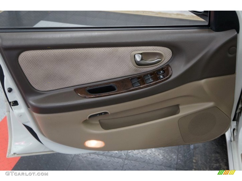 2002 Nissan Maxima SE Blond Door Panel Photo #102871284