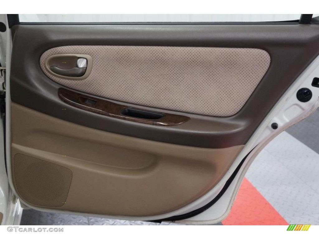 2002 Nissan Maxima SE Blond Door Panel Photo #102871371