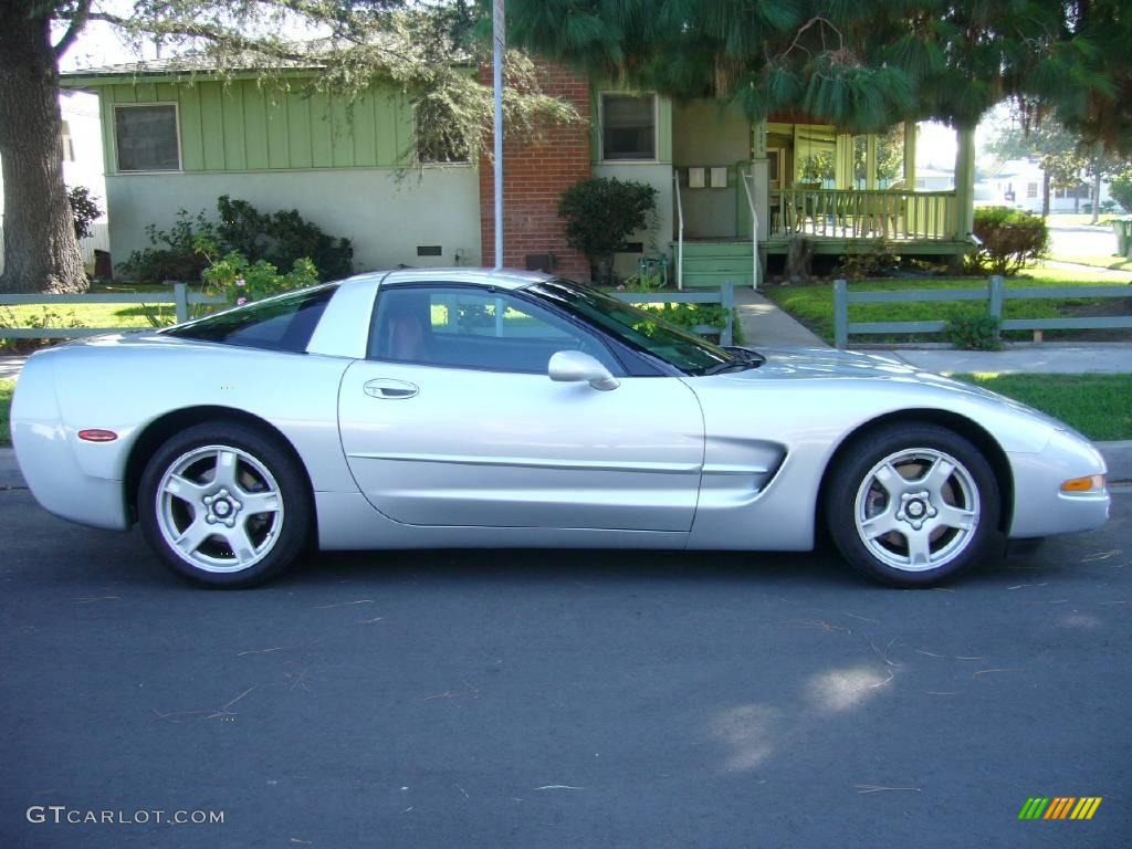1997 Corvette Coupe - Sebring Silver Metallic / Firethorn Red photo #6