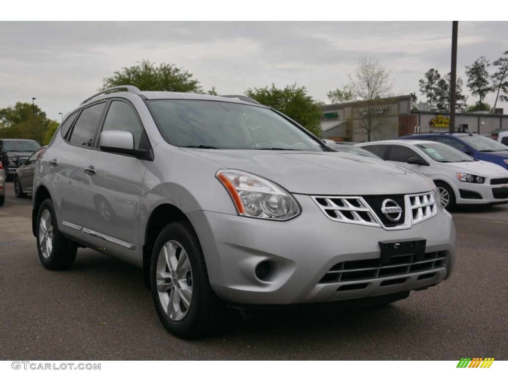 Brilliant Silver Nissan Rogue