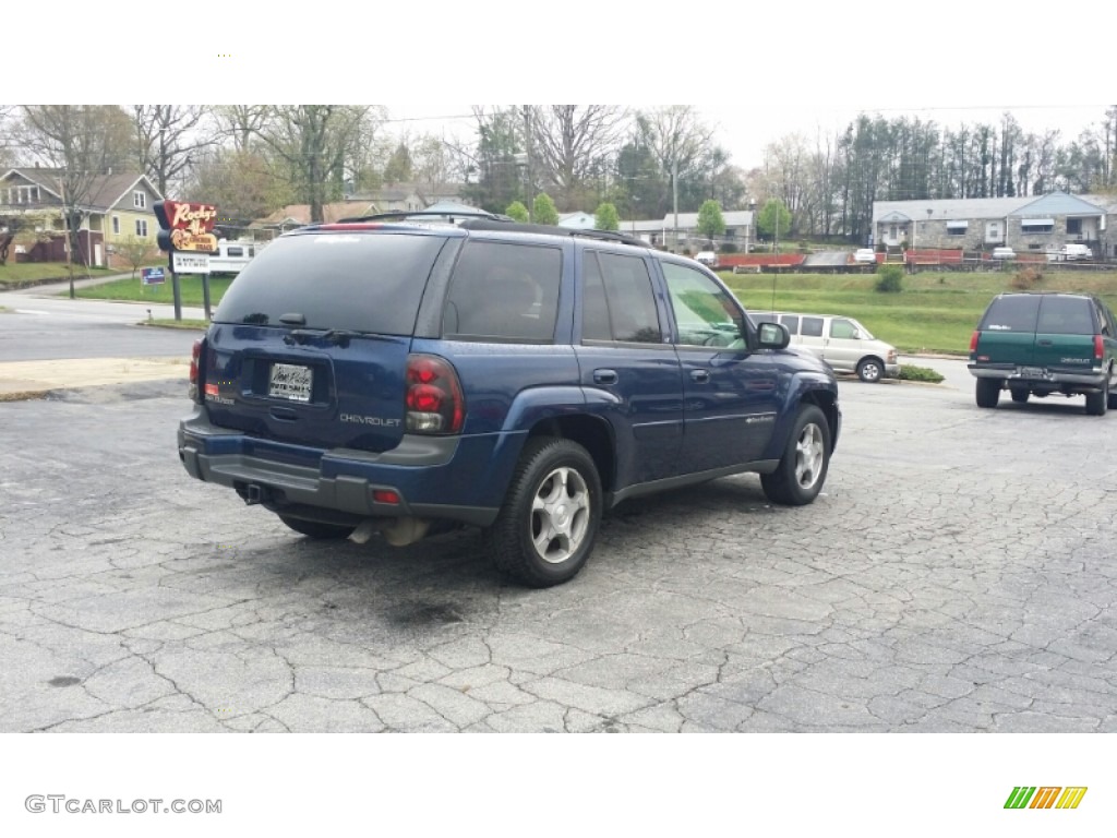 2004 TrailBlazer LT 4x4 - Indigo Blue Metallic / Light Cashmere photo #5