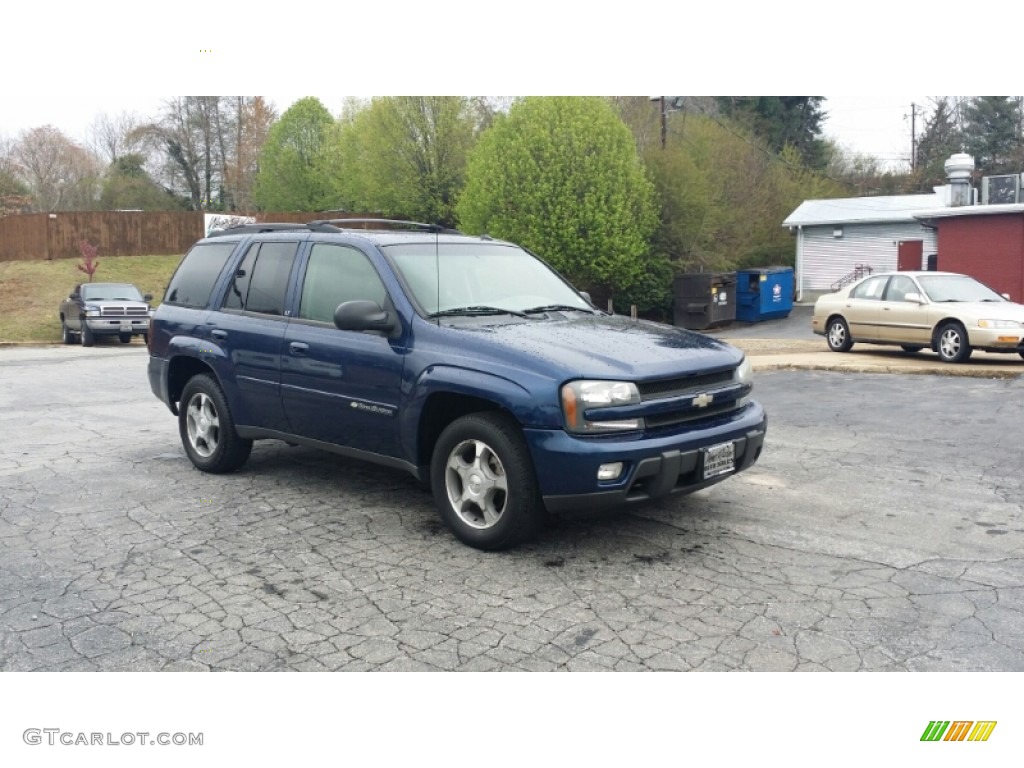 2004 TrailBlazer LT 4x4 - Indigo Blue Metallic / Light Cashmere photo #7