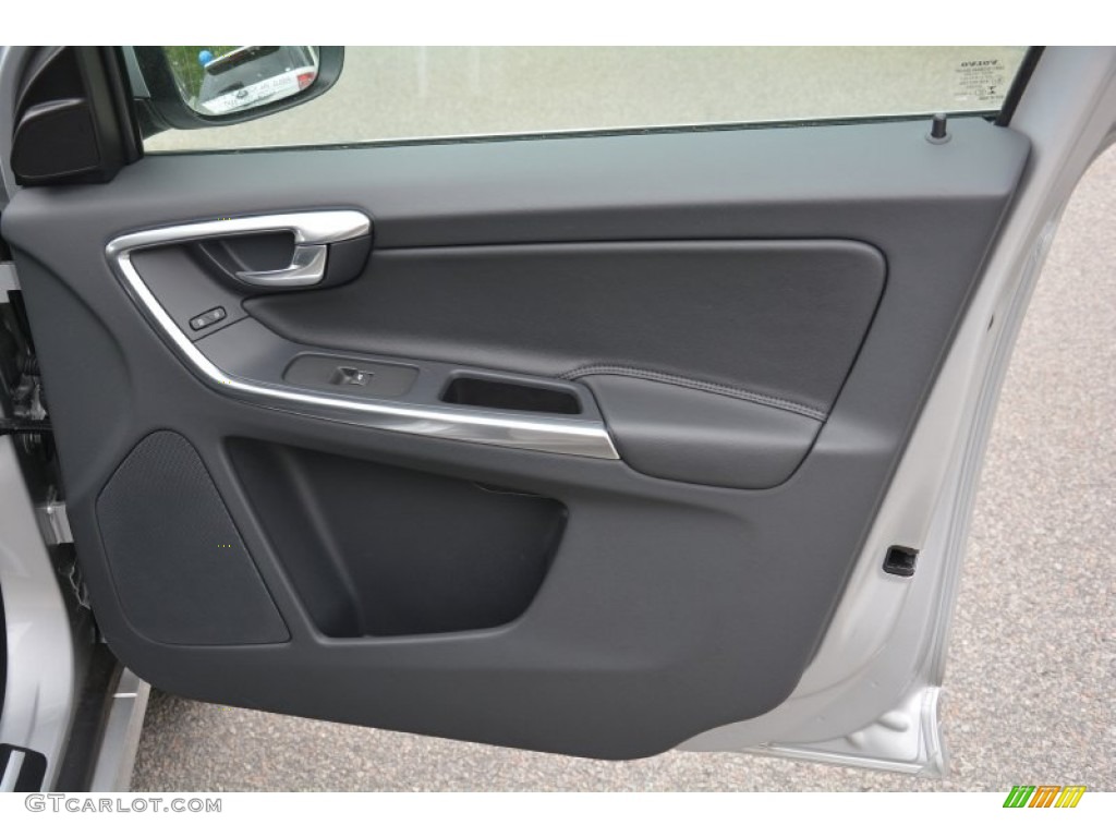 2015 Volvo XC60 T5 Drive-E Door Panel Photos