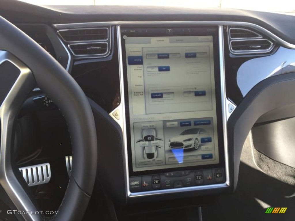 2015 Tesla Model S Standard Model S Model Controls Photo #102885466