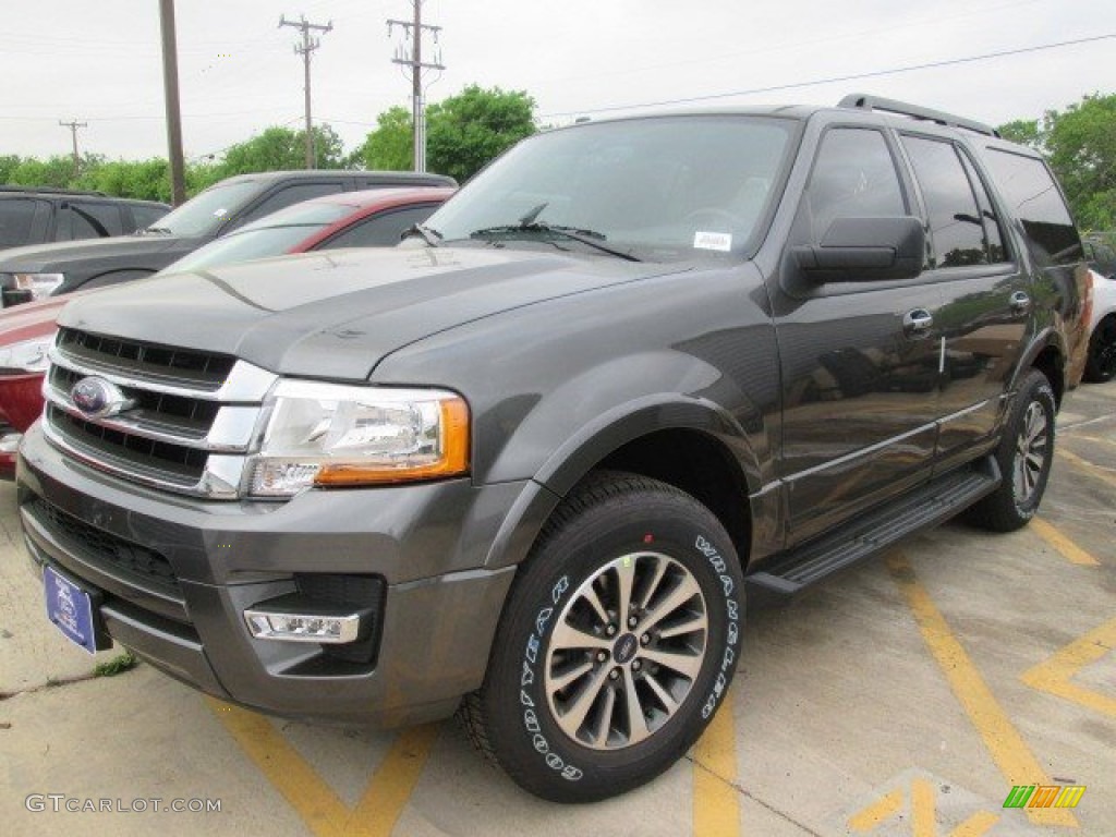Magnetic Metallic 2015 Ford Expedition XLT Exterior Photo #102885739