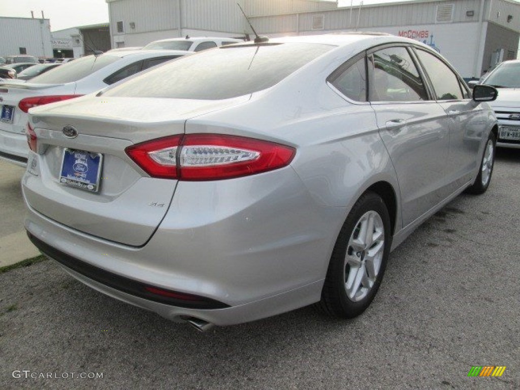 2015 Fusion SE - Ingot Silver Metallic / Charcoal Black photo #9