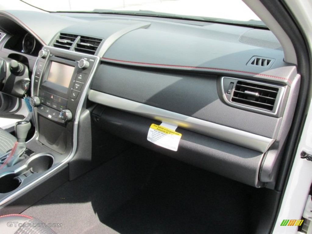 2015 Camry SE - Blizzard Pearl White / Black photo #16