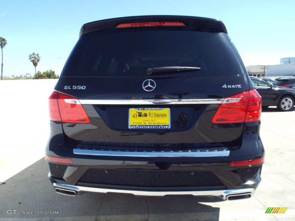 2015 GL 550 4Matic - Black / Black photo #5