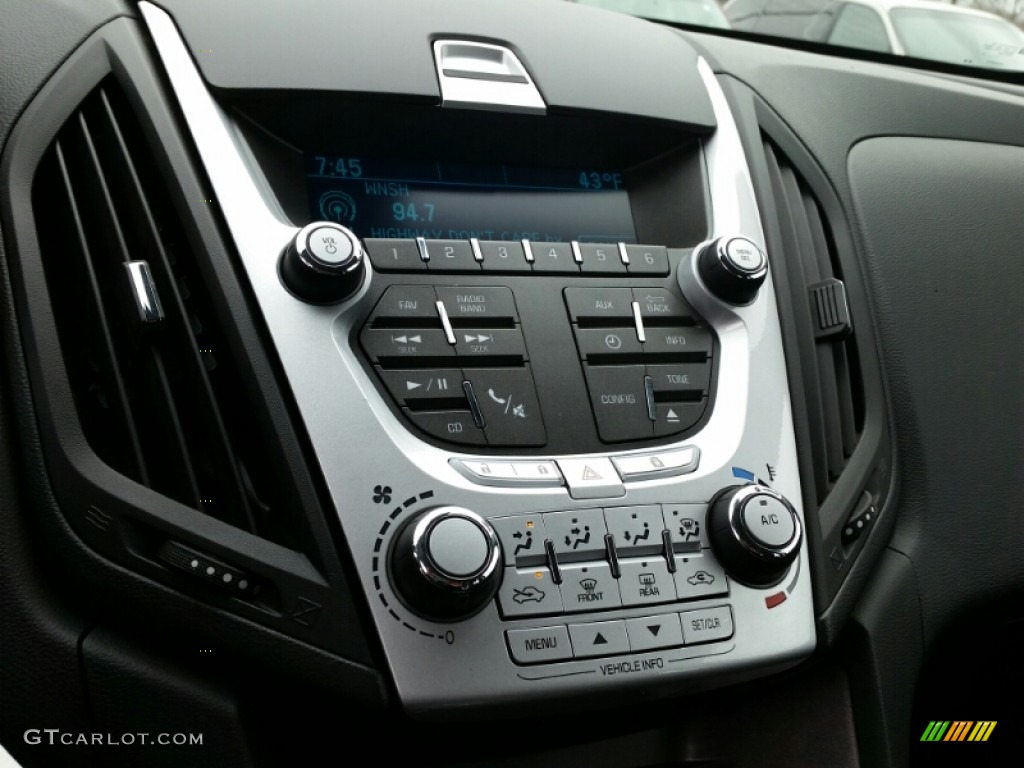 2015 Chevrolet Equinox LS Controls Photos