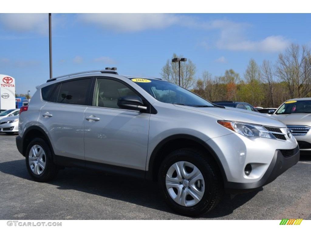 Classic Silver Metallic 2015 Toyota RAV4 LE Exterior Photo #102898912