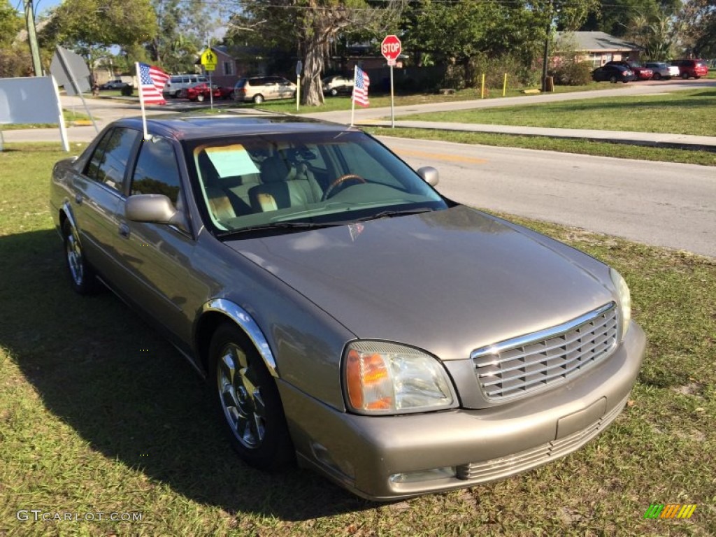 2003 DeVille DTS - Bronzemist / Oatmeal photo #1