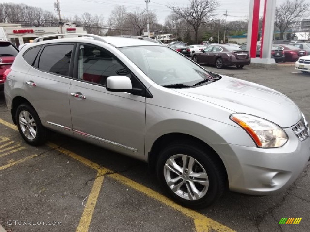 2012 Rogue SV AWD - Brilliant Silver / Black photo #3