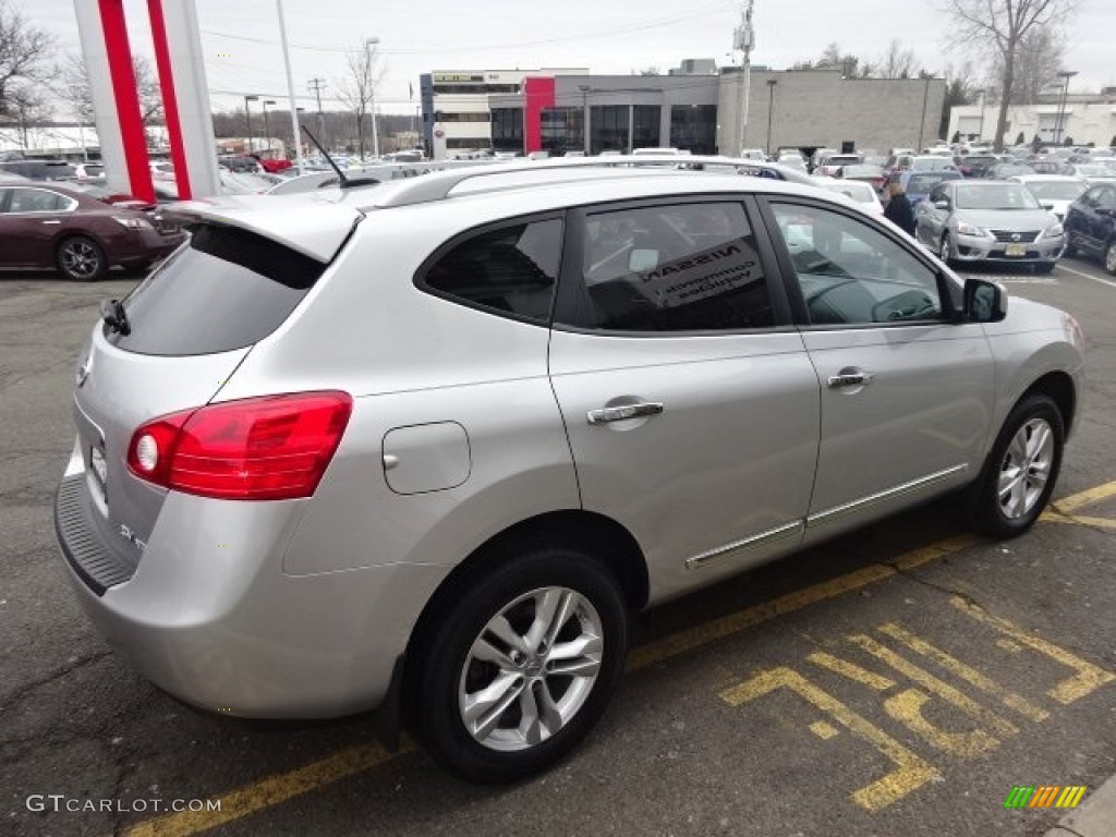 2012 Rogue SV AWD - Brilliant Silver / Black photo #5