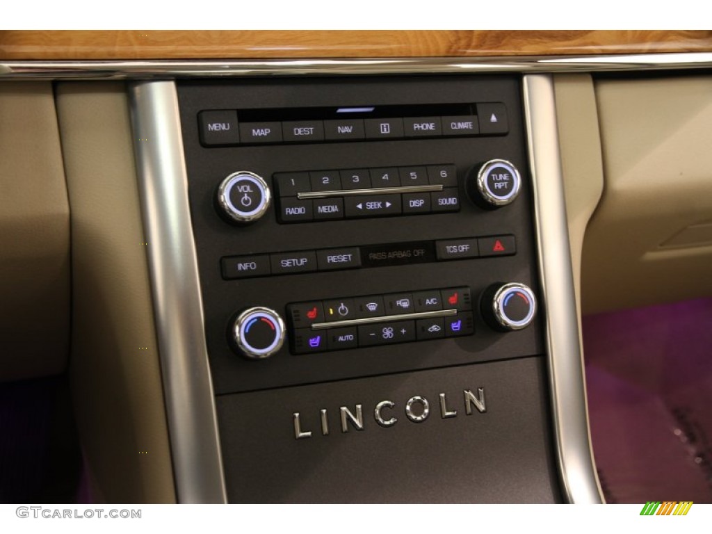 2012 Lincoln MKS EcoBoost AWD Controls Photos