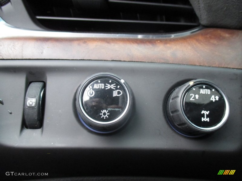 2015 Cadillac Escalade ESV Premium 4WD Controls Photos