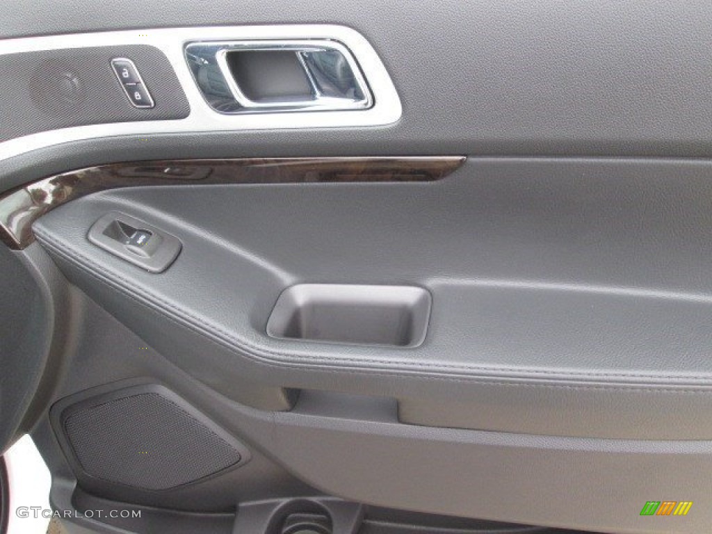 2015 Explorer Limited - White Platinum / Charcoal Black photo #31