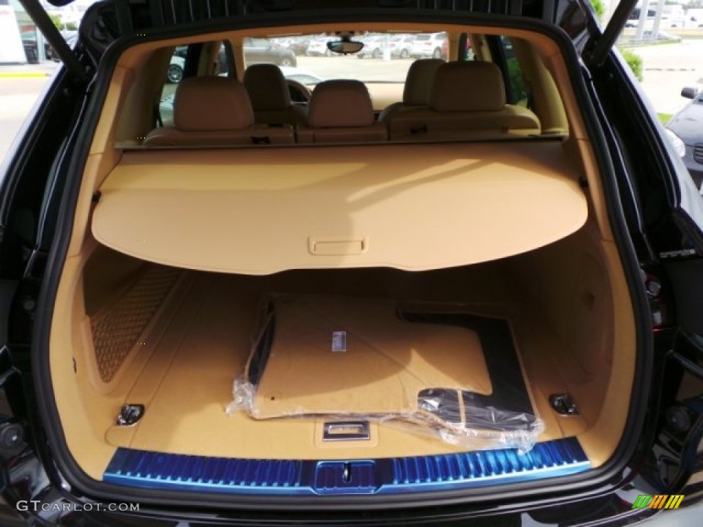 2016 Porsche Cayenne Standard Cayenne Model Trunk Photo #102940313