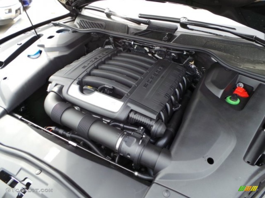 2016 Porsche Cayenne Standard Cayenne Model 3.6 Liter DFI DOHC 24-Valve VVT V6 Engine Photo #102940406