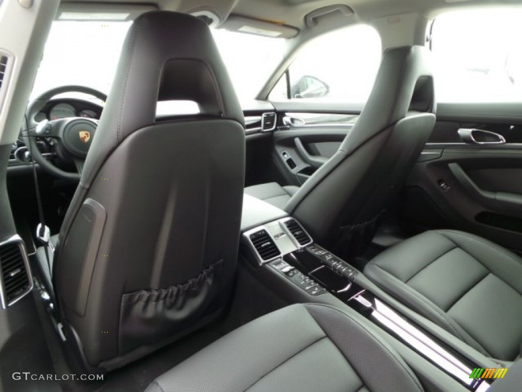 2015 Porsche Panamera 4S Rear Seat Photo #102941741