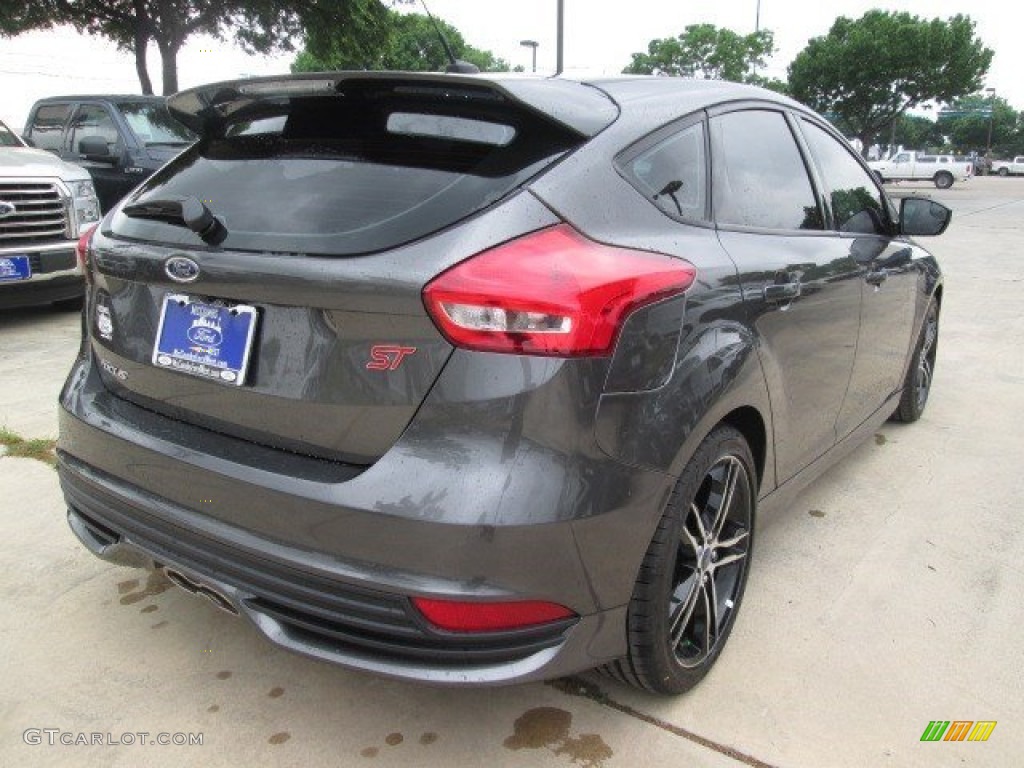 2015 Focus ST Hatchback - Magnetic Metallic / ST Charcoal Black Recaro Sport Seats photo #15