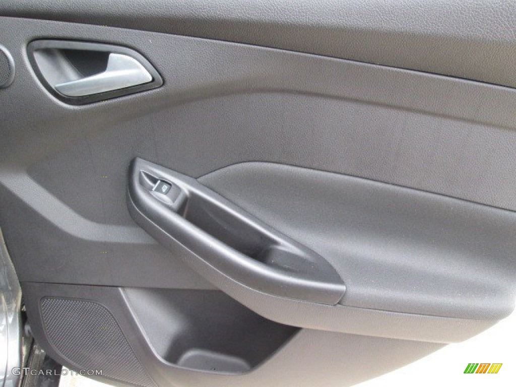 2015 Focus ST Hatchback - Magnetic Metallic / ST Charcoal Black Recaro Sport Seats photo #21