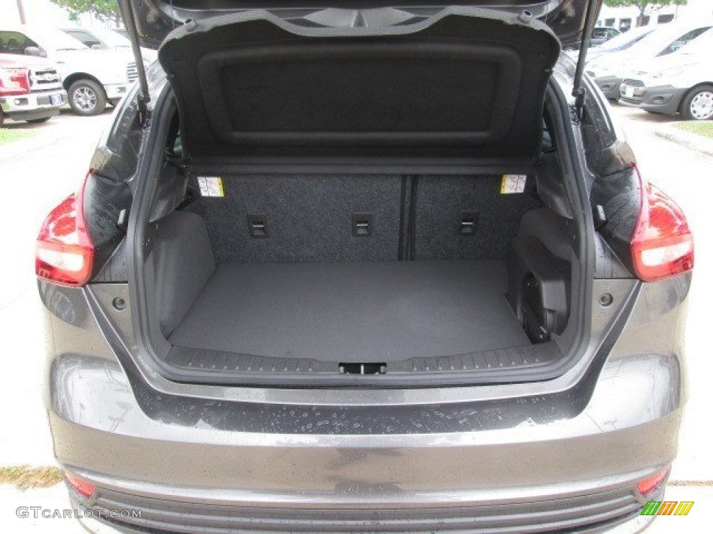 2015 Ford Focus ST Hatchback Trunk Photo #102943505